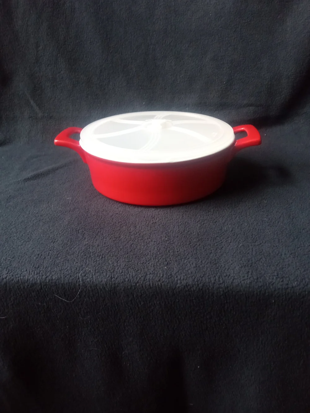 1QT CASSEROLE RED & WHITE STONEWARE WOLFGANG PUCK Microwave Plastic Lid 7